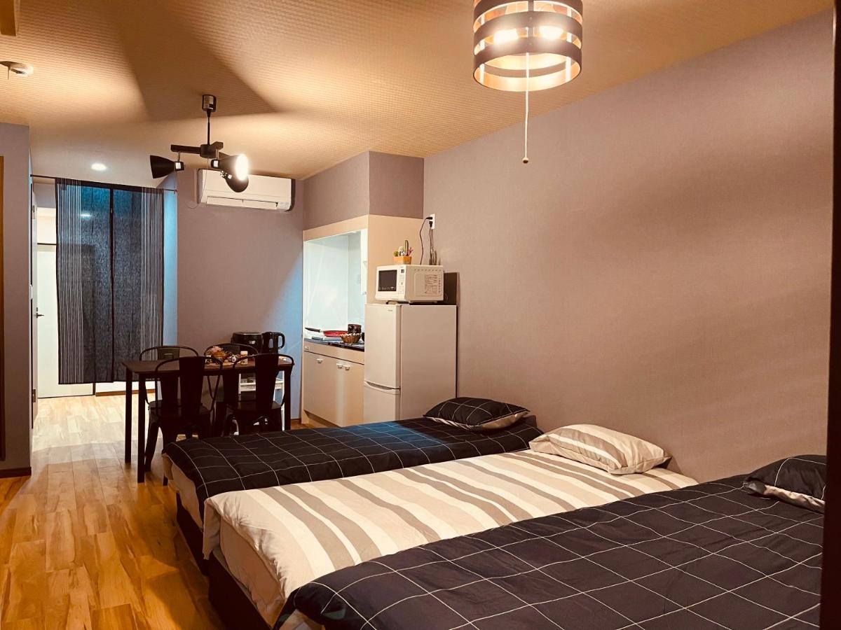 Namba Shinsaibashi 10 Mins Reiko Guest House Osaka Eksteriør billede